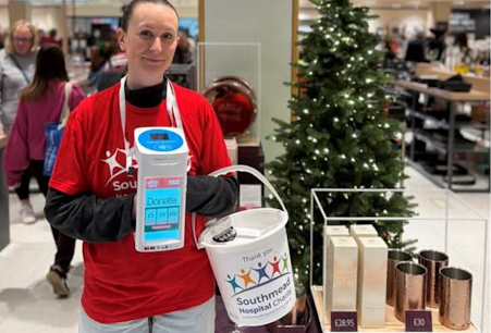 Ways to use your contactless donation device to maximise donations during the festive season